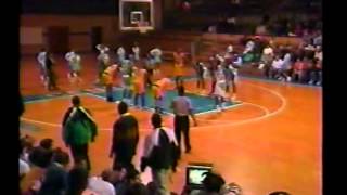 1995 JOLIET TOWNSHIP vs THORNRIDGE IHSA BASKETBALL [upl. by Dearr897]