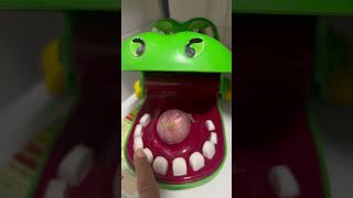 millionsviews crocodile eating onion 🧅😂trending [upl. by Lengel]