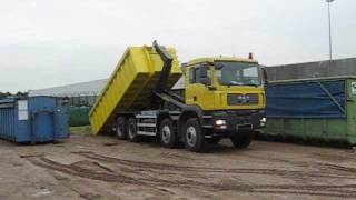 Hyvalift 40 Tons Hookloader on MAN TGA 8x4 lifting a heavy container [upl. by Bettye]