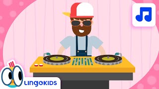 OLD MACDONALD HAD A FARM 🚜🐮 Nursery Rhymes amp Kids Songs  Lingokids [upl. by Nolos]