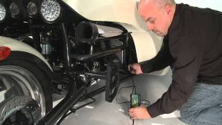 FR Guide dUtilisation V13R Chargeur de maintenance de la batterie [upl. by Yaniv]