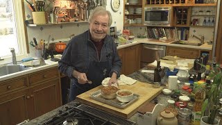 How To Make French Onion Soup Onion Soup Gratinée  Jacques Pépin [upl. by Blunt]