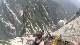 华山 Hua Shan Cliffside Plank Walk [upl. by Noslrac864]