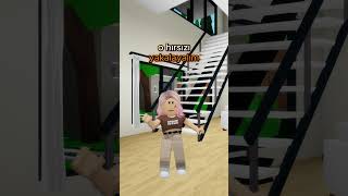 Gözlüğün Evine Hırsız Giriyor 😱😱 roblox brookhaven [upl. by Allesor]