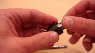 How to fit and remove a collet from a router [upl. by Erdrich]