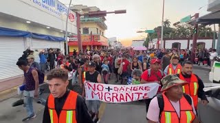 Hundreds of migrants start long walk to Mexicos border with US [upl. by Reyotal]