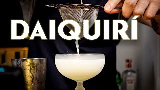 Cómo preparar un buen DAIQUIRÍ  Cocteles Clásicos  NYC Bartender [upl. by Ellenaj165]