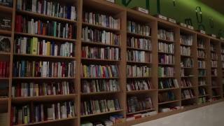 Altamira un oasis de libros en español [upl. by Puff]