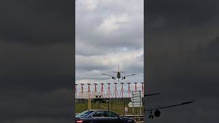 Airbus A320 TAP Portugal pouso [upl. by Laktasic257]