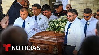 Uvalde acoge más sepelios de víctimas de la masacre  Noticias Telemundo [upl. by Aigil]