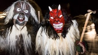 So wild treibens die Tschäggättä  Fasnacht  Lötschental  Masken  Ueli Maurer  Wallis [upl. by Jolenta935]