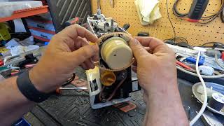 quotReplacing Motor Drive Belts on a Frister amp Rossmann Cub 4 Sewing Machine [upl. by Hennie]