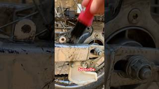 How to lube a dirt bike chain dirtbike xr100 [upl. by Itraa160]