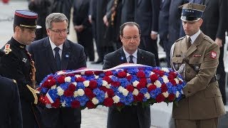 Fine della II Guerra Mondiale in Francia Hollande ospita il presidente polacco [upl. by Nacul]