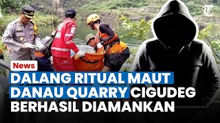 DALANG RITUAL MAUT di Danau Quarry Cigudeg Bogor Diamankan Polisi Sempat Cekcok saat Diciduk [upl. by Hieronymus]