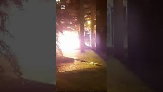 Se INCENDIA un COCHE en MITAD de la CALLE en PAMPLONA shorts pamplona navarra incendio [upl. by Kapor]