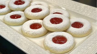 PETITS GÂTEAUX À LA CONFITURE DE FRAISE AVEC SEULEMENT UN BOUCHON  BONUS UNE SURPRISE EN VIDÉO 🎉 [upl. by Graeme707]