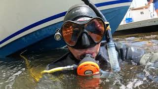 What its like cleaning a hull underwater during a Red Tide [upl. by Darleen933]