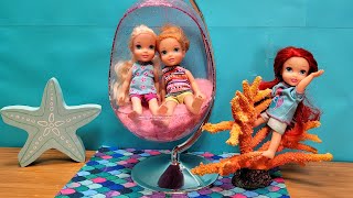 Ariels fish tank  Elsa amp Anna toddlers  mermaid tails fun [upl. by Hazen]