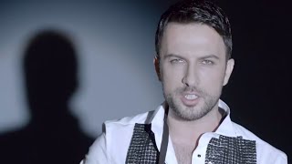 TARKAN feat OZAN ÇOLAKOĞLU  Aşk Gitti Bizden Official Video  Lyrics [upl. by Enelam974]