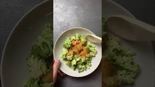 🥦 POLLO CON BRÓCOLI Y QUESO en 5 minutos al microondas Rapidísimo [upl. by Widera]