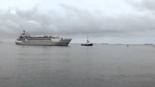 Barco entrando al Puerto  Sonidos del mar [upl. by Ellenuahs]