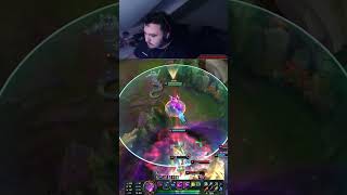 Il faut toujours savoir être patient  leagueoflegends twitch riotgames clips streamer foryou [upl. by Seavey53]