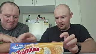 2 Aussies try Twinkies Banana flavor from the USA [upl. by Martelli]