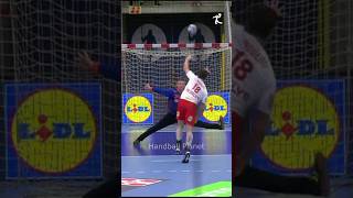 Handball Penalty Trick Shot håndbold Hans Lindberg [upl. by Colis179]