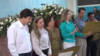 Hino quotGraças douquot  Bodas de Ouro  Família cantando para o casal  280413 [upl. by Deidre288]