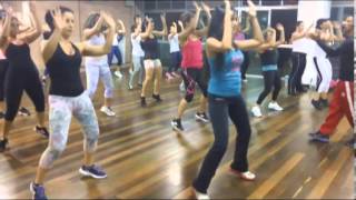 Salsamerengueregueton cumbiabachata en la clase de rumba de Platinum Fitnessf4v [upl. by Nyliak582]