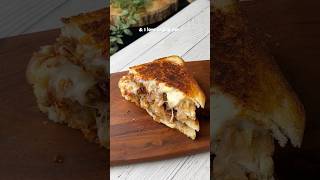 Caramelised onion amp potato sandwich 🥪 easy vegetarian sandwich recipe [upl. by Amihsat]