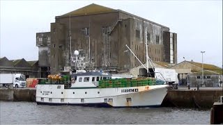 Roseland  Bateau  Bayonne  Fileyeur  Port de pêche  Lorient  France [upl. by Nonnahs]