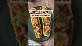 Gefüllte Zucchini mit veganem Hackfleisch  Veganes Rezept [upl. by Ahseined]