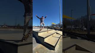 Frontside flip battle skateboarding skateboard skate skater skatepark skateboardingisfun sk8 [upl. by Pen772]