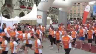 33 Sport Scheck Stadtlauf München 2011  Start 10 km auf dem Marienplatz [upl. by Hailat351]