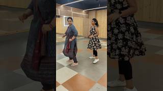 Galgoto me dance like navratri trending navratrispecial galgoto garba gujju [upl. by Chem]