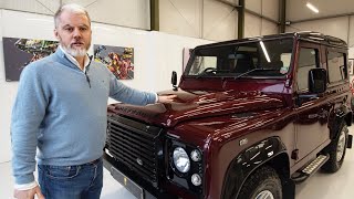 Land Rover Defender 90 Landmark  Walkaround [upl. by Mcgannon]