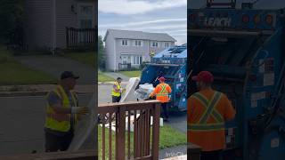 How bulk garbages collected in Canada 🇨🇦 garbagetruck trashtruck smashing wastecollection [upl. by Curtice936]