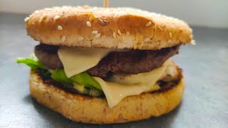 COMMENT FAIRE UN HUMBURGER PARFAIT  🍔 TENDRE ET MOELLEUX [upl. by Erehc]