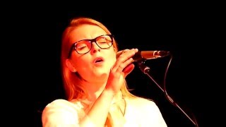 Minuit Chrétiens Oh holy night in French  Patricia Kelly  Rosmalen NL  11122015 [upl. by Trin252]