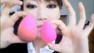 Review  Beauty Blender the pink sponge [upl. by Eirrehs]