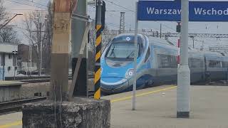 Spotting pociągów na stacji Train spotting on railway station [upl. by Nayek]