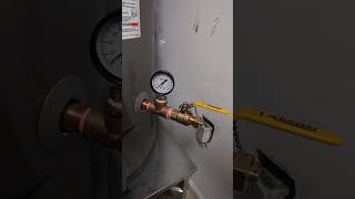 Why doesn’t a pressure gauge work on a water heater [upl. by Fairfield]