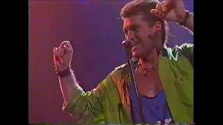 Billy Ray Cyrus Performing Achy Breaky Heart Live In New York City 1992 [upl. by Ennyl]