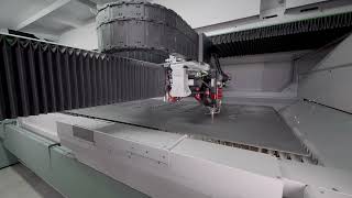 Salvagnini laser cutting L5 8kW highpower density and highefficiency source cuts 4 mm mild steel [upl. by Akinom517]