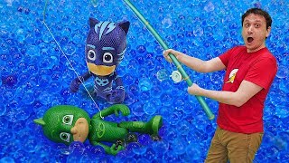 Giochi per bambini PJ Masks Super Pigiamini vanno a pesca Giocattoli dei cartoni animati [upl. by Nereil]