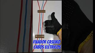 Como fixar 3 cabos elétricos com fixador caseiro de PVC [upl. by Bolme]