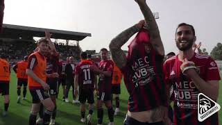 La Casertana e i suoi tifosi festeggiano cantando quotAmandotiquot [upl. by Richers]