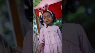 Jj Keponakan Arik riang bermain di taman sama ka bian mikaeltubehd viralshorts [upl. by Galvan]